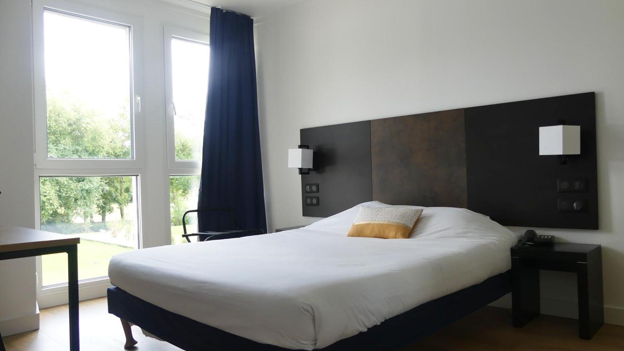 Hotel Abbaye Du Golf De Lesigny Екстер'єр фото