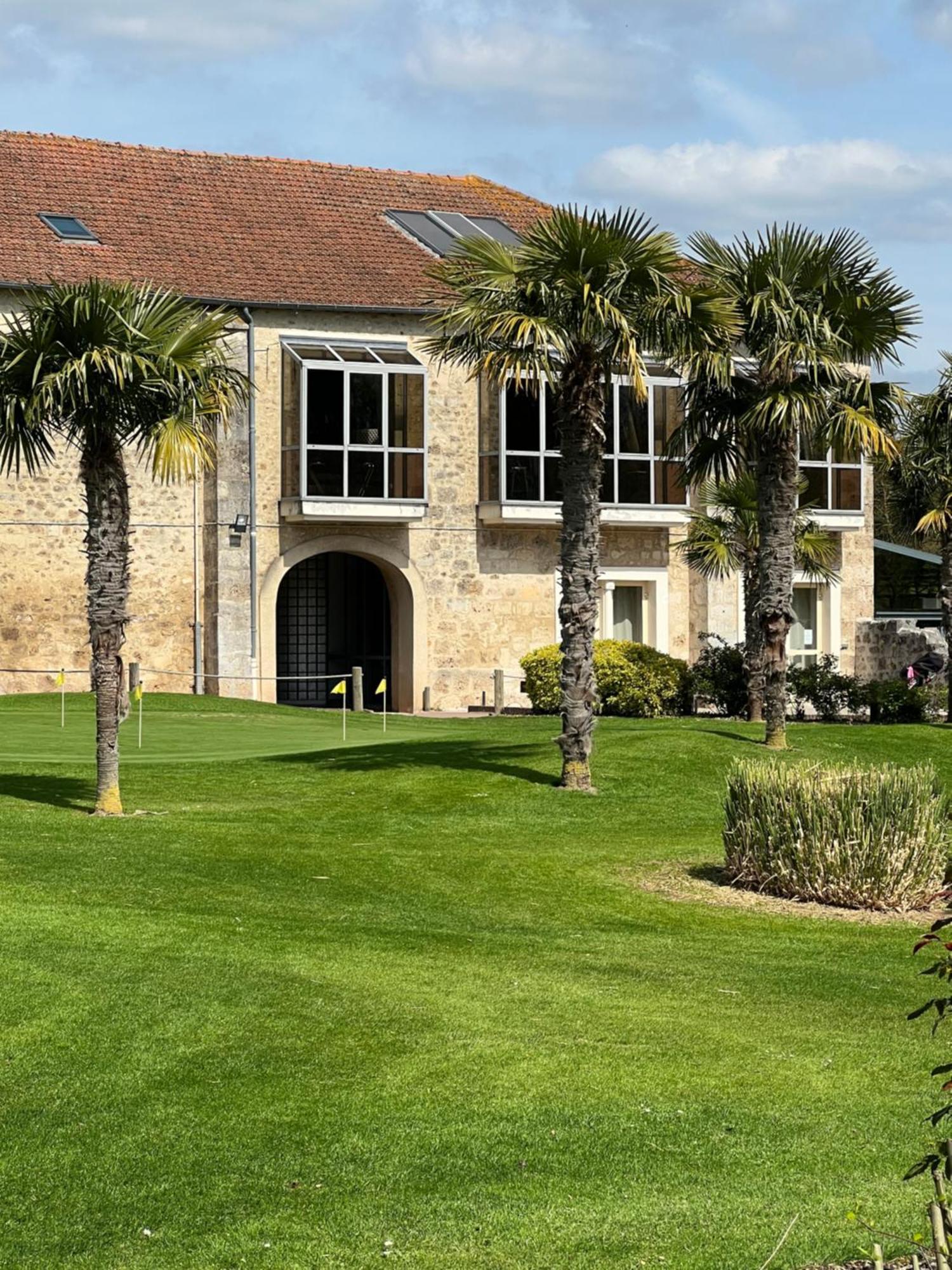 Hotel Abbaye Du Golf De Lesigny Екстер'єр фото